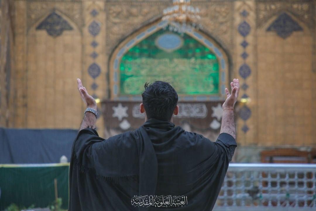 لحظه نزول رحمت الهی در صحن و سرای حرم امیرالمومنین (ع) لحظه نزول رحمت الهی در صحن و سرای حرم امیرالمومنین (ع)