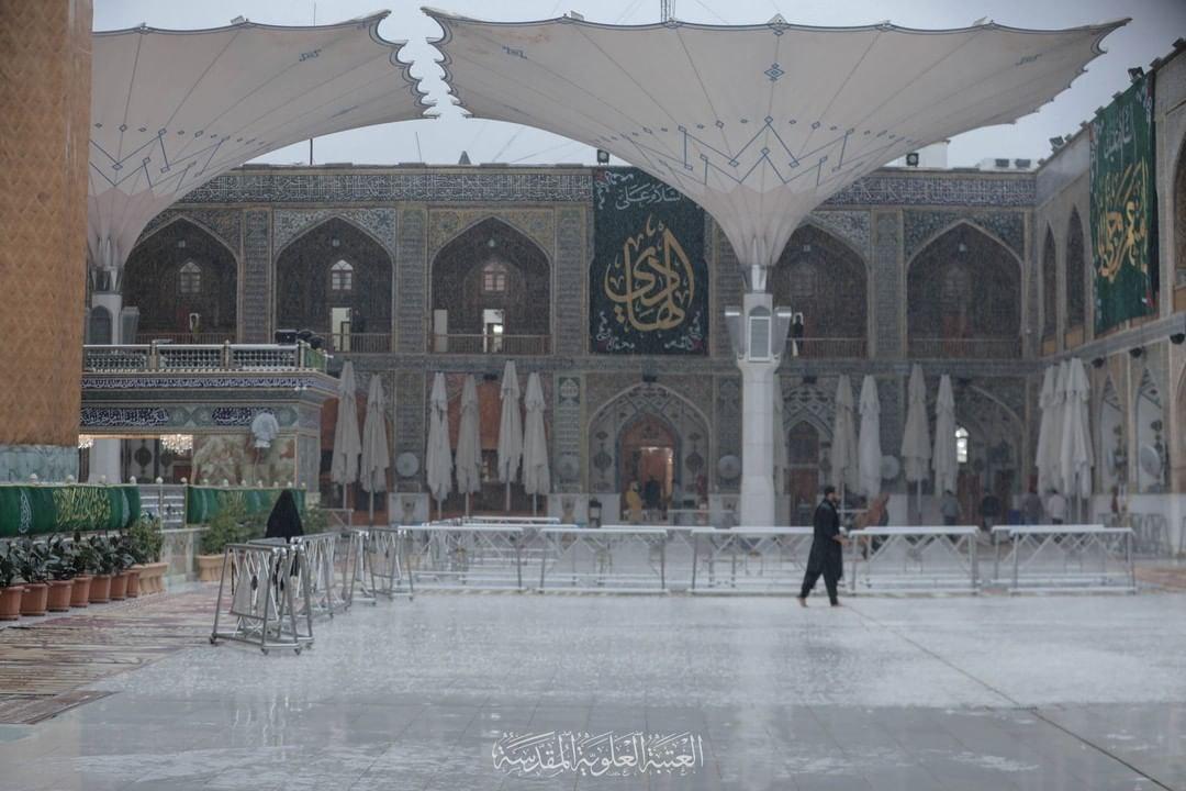 لحظه نزول رحمت الهی در صحن و سرای حرم امیرالمومنین (ع) لحظه نزول رحمت الهی در صحن و سرای حرم امیرالمومنین (ع)