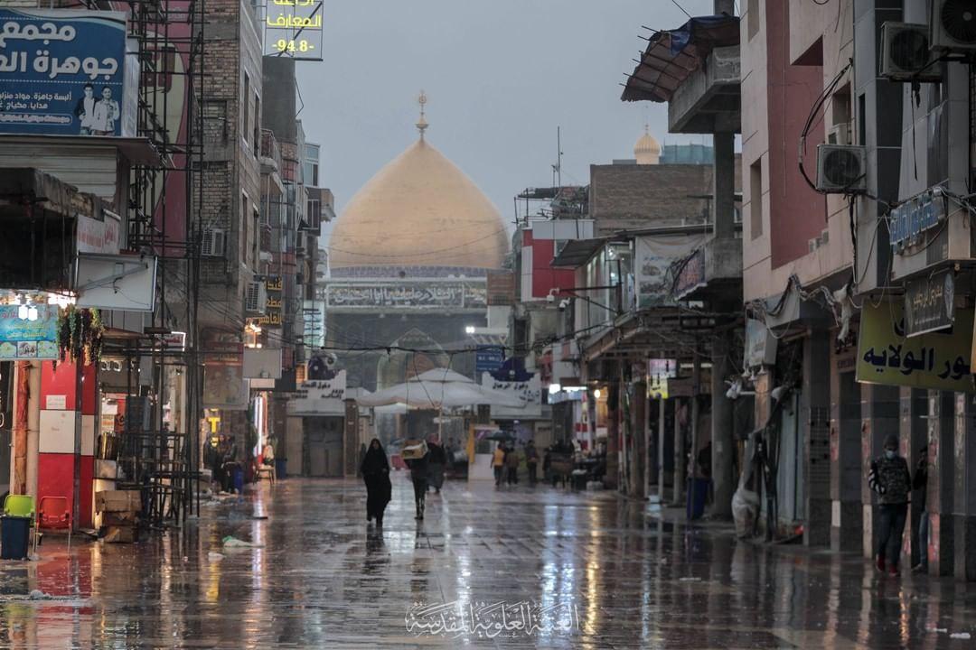 لحظه نزول رحمت الهی در صحن و سرای حرم امیرالمومنین (ع) لحظه نزول رحمت الهی در صحن و سرای حرم امیرالمومنین (ع)