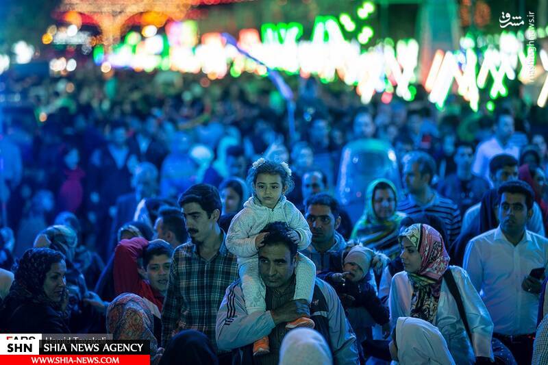 جشن نیمه شعبان در خیابانهای تهران جشن نیمه شعبان در خیابانهای تهران