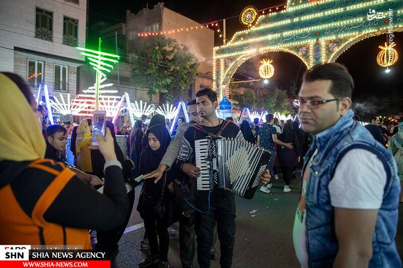 جشن نیمه شعبان در خیابانهای تهران جشن نیمه شعبان در خیابانهای تهران