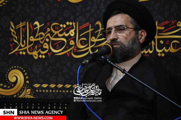 تصاویری از عزاداری رحلت حضرت خدیجه در دفتر آیت الله وحید خراسانی