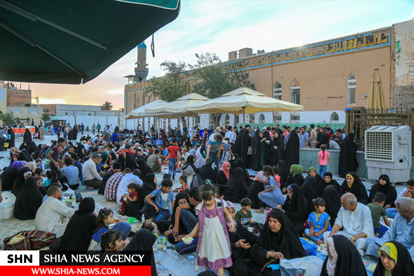 سفره افطاری حرم امامین عسکریین(ع) برای مهمانان ماه خدا