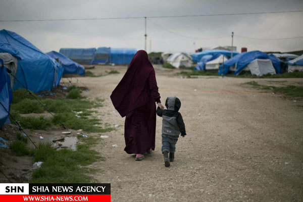تصاویر آسوشیتدپرس از زنان و کودکانی که از عناصر داعش به جا ماندند