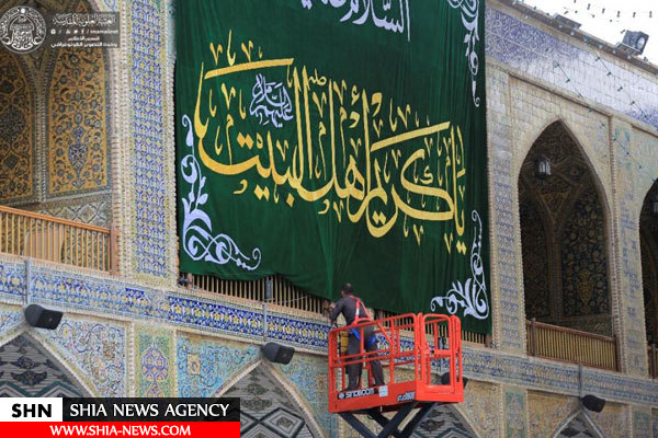 حرم امیرالمومنین (ع) با ۶هزار گل و پارچه های سبز تزئین شد حرم امیرالمومنین (ع) با ۶هزار گل و پارچه های سبز تزئین شد