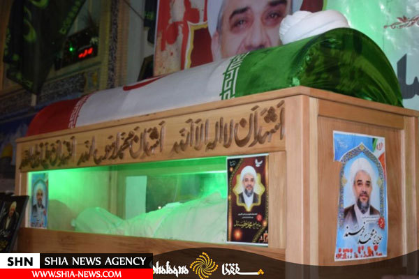 وداع مردم کازرون با پیکر حجت الاسلام خرسند