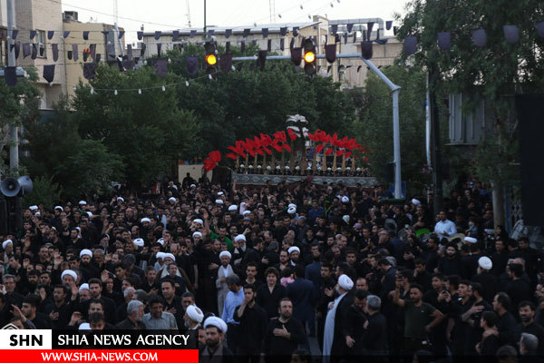 تصاویر/ دسته عزاداری شهادت امام علی(ع) با حضور آیت الله وحید خراسانی