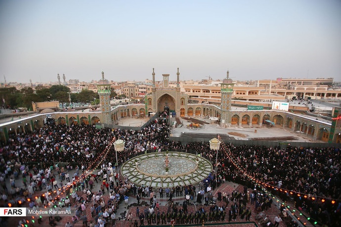 آئین تعویض پرچم حرم حضرت معصومه (سلام الله علیها) آئین تعویض پرچم حرم حضرت معصومه (سلام الله علیها)