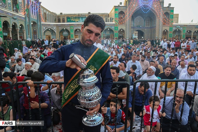آئین تعویض پرچم حرم حضرت معصومه (سلام الله علیها) آئین تعویض پرچم حرم حضرت معصومه (سلام الله علیها)