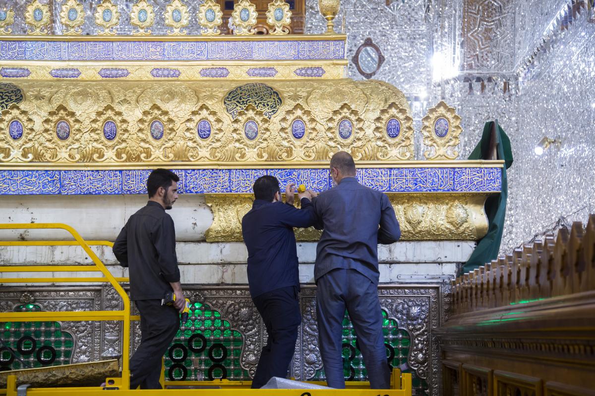 تعمیر و طلاکاری ضریح امامین جوادین(علیها السلام) در کاظمین+ تصویر