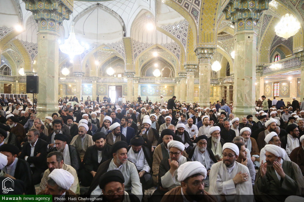 تصاویر/ تشییع پیکر آیت الله حسینی شاهرودی در قم تصاویر/ تشییع پیکر آیت الله حسینی شاهرودی در قم