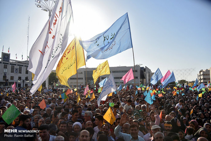 مراسم گلباران حرم مطهر رضوی