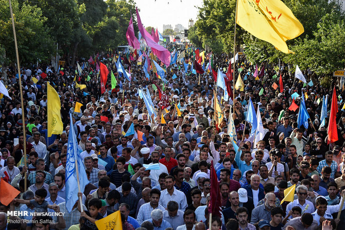 مراسم گلباران حرم مطهر رضوی