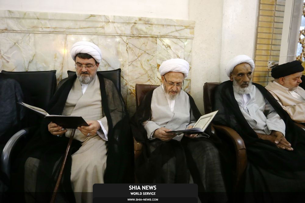 گزارش تصویری: مراسم ترحیم آیت الله سید علیرضا حائری در حرم حضرت معصومه (سلام الله علیها) گزارش تصویری: مراسم ترحیم آیت الله سید علیرضا حائری در حرم حضرت معصومه (سلام الله علیها)