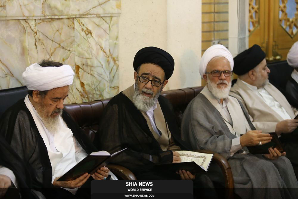 گزارش تصویری: مراسم ترحیم آیت الله سید علیرضا حائری در حرم حضرت معصومه (سلام الله علیها) گزارش تصویری: مراسم ترحیم آیت الله سید علیرضا حائری در حرم حضرت معصومه (سلام الله علیها)