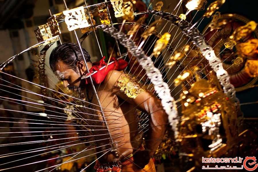 فستیوالی که در آن برای عبادت، بدنشان را سوراخ می&zwnj;کنند!