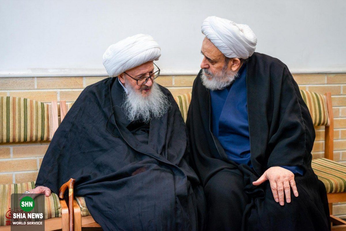 آئین سوگواری سالروز شهادت امام محمد باقر در دفتر آیت الله وحید خراسانی آئین سوگواری سالروز شهادت امام محمد باقر در دفتر آیت الله وحید خراسانی