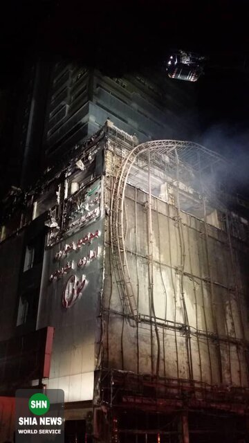 آتش سوزی گسترده در یک مجتمع تجاری در تهران