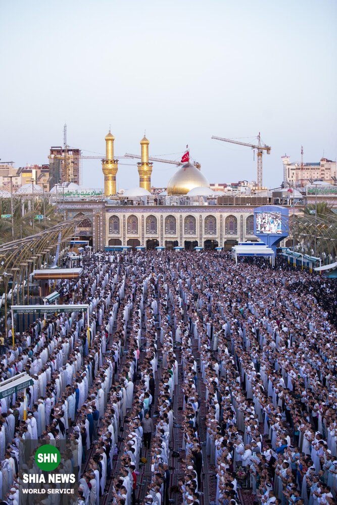 حضور میلیونی زائران در نماز عید قربان کربلا