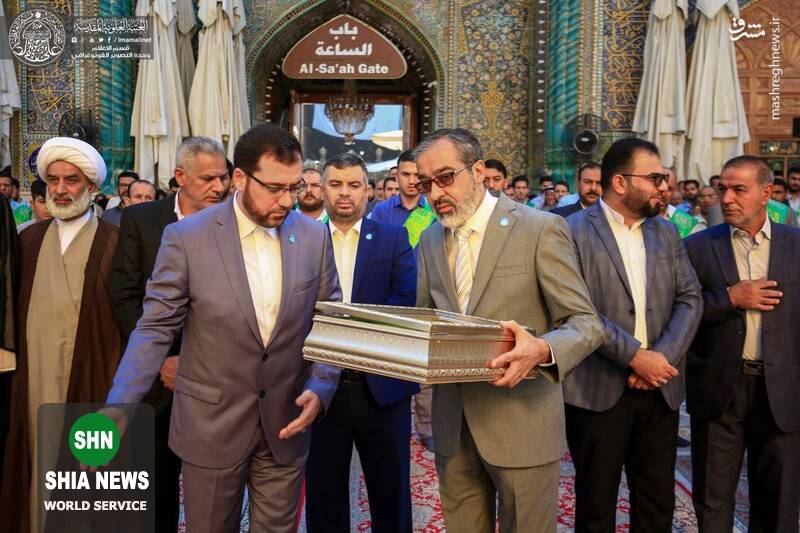 تعویض پرچم ایوان طلای حرم علوی(ع) تعویض پرچم ایوان طلای حرم علوی(ع)