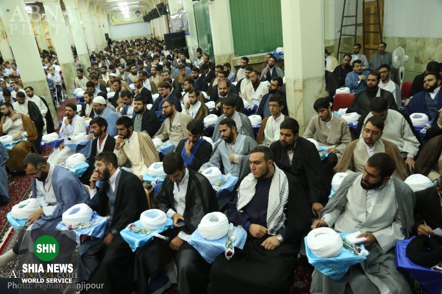 آیین عمامه گذاری طلبه های حوزه اصفهان به مناسبت عید سعید غدیر آیین عمامه گذاری طلبه های حوزه اصفهان به مناسبت عید سعید غدیر