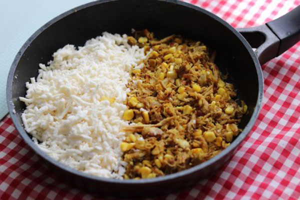 سمبوسه با خمیر یوفکا؛ عصری تابستانی و خوشمزه سمبوسه با خمیر یوفکا؛ عصری تابستانی و خوشمزه