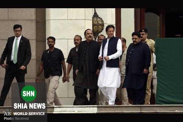 عمران خان در تظاهرات همبستگی با مردم کشمیر عمران خان در تظاهرات همبستگی با مردم کشمیر