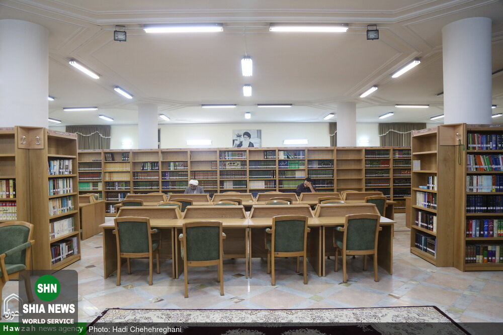 تصاویری از کتابخانه آیت الله گلپایگانی(ره)