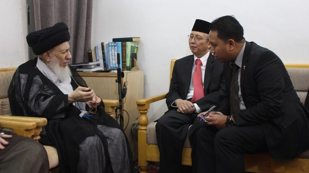 دیدار سفیر اندونزی در عراق با آیت الله حکیم