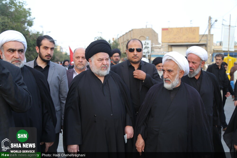 تصاویر/ تشییع پیکر نماینده آیت الله سیستانی در تهران در شهر قم تصاویر/ تشییع پیکر نماینده آیت الله سیستانی در تهران در شهر قم