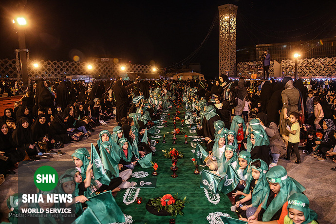 بزرگترین سفره نذری حضرت رقیه(س) در تهران بزرگترین سفره نذری حضرت رقیه(س) در تهران
