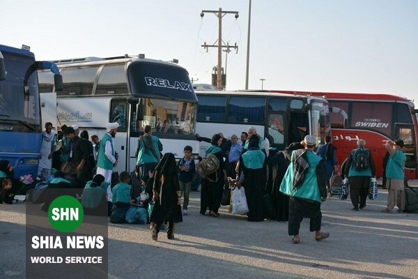اولین گروه از زائران اربعین حسینی از افغانستان وارد ایران شدند اولین گروه از زائران اربعین حسینی از افغانستان وارد ایران شدند