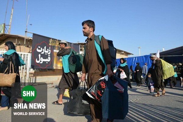 اولین گروه از زائران اربعین حسینی از افغانستان وارد ایران شدند