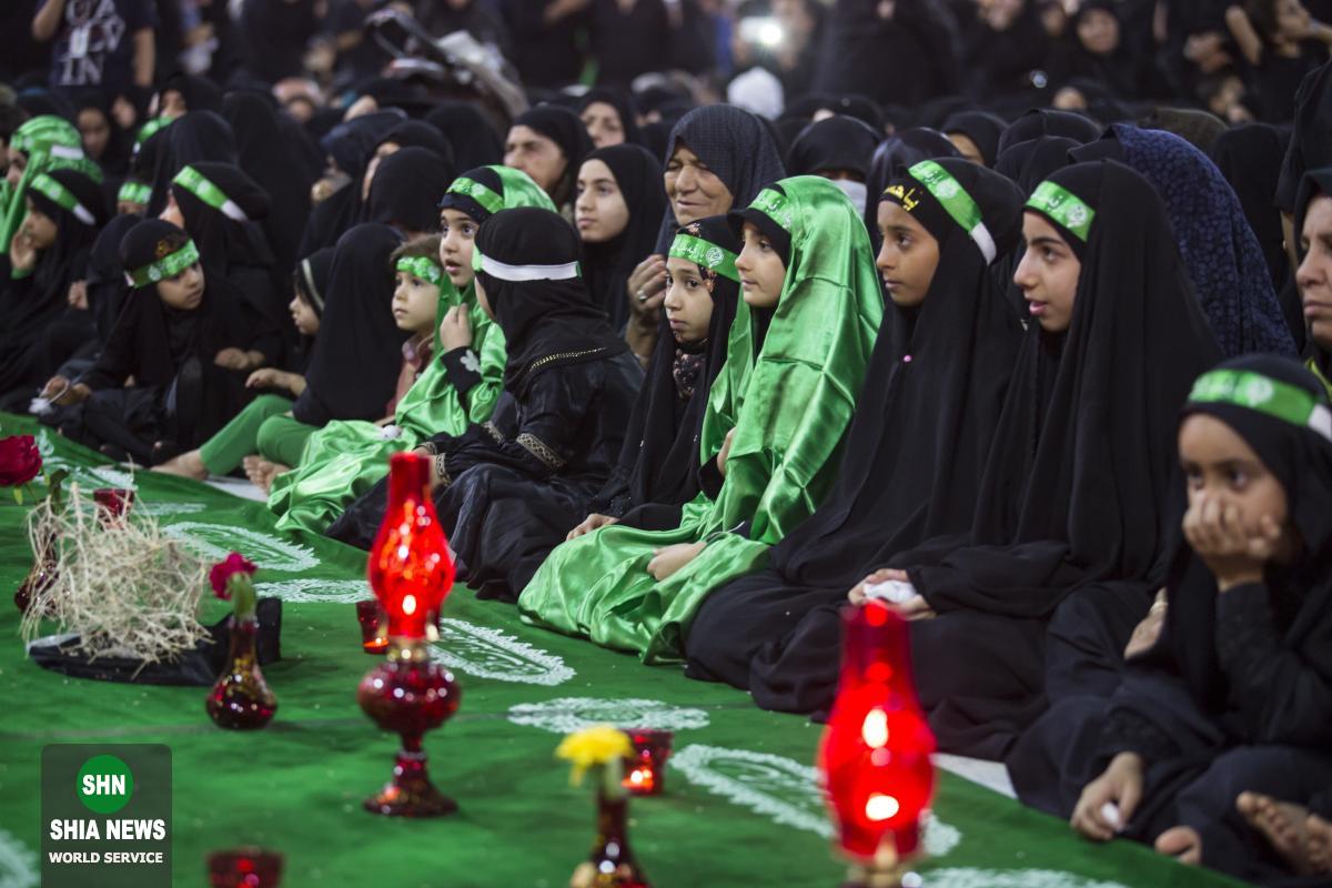 تصاویری از طولانی ترین سفره حضرت رقیه(س) در بین الحرمین تصاویری از طولانی ترین سفره حضرت رقیه(س) در بین الحرمین
