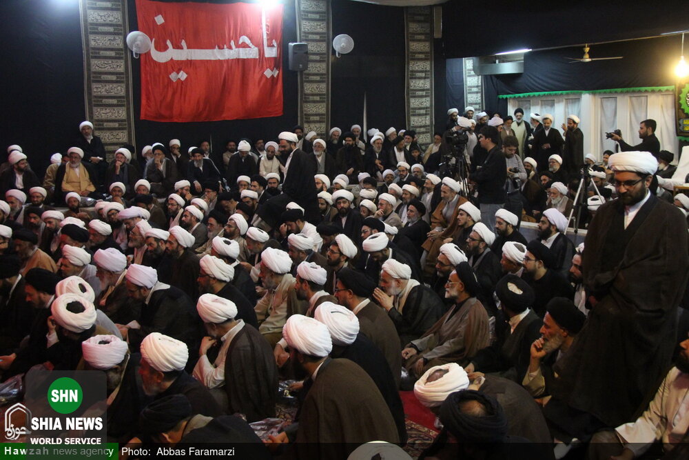 نشست جمعی از اساتید حوزه با حضور آیتالله صافی گلپایگانی نشست جمعی از اساتید حوزه با حضور آیتالله صافی گلپایگانی