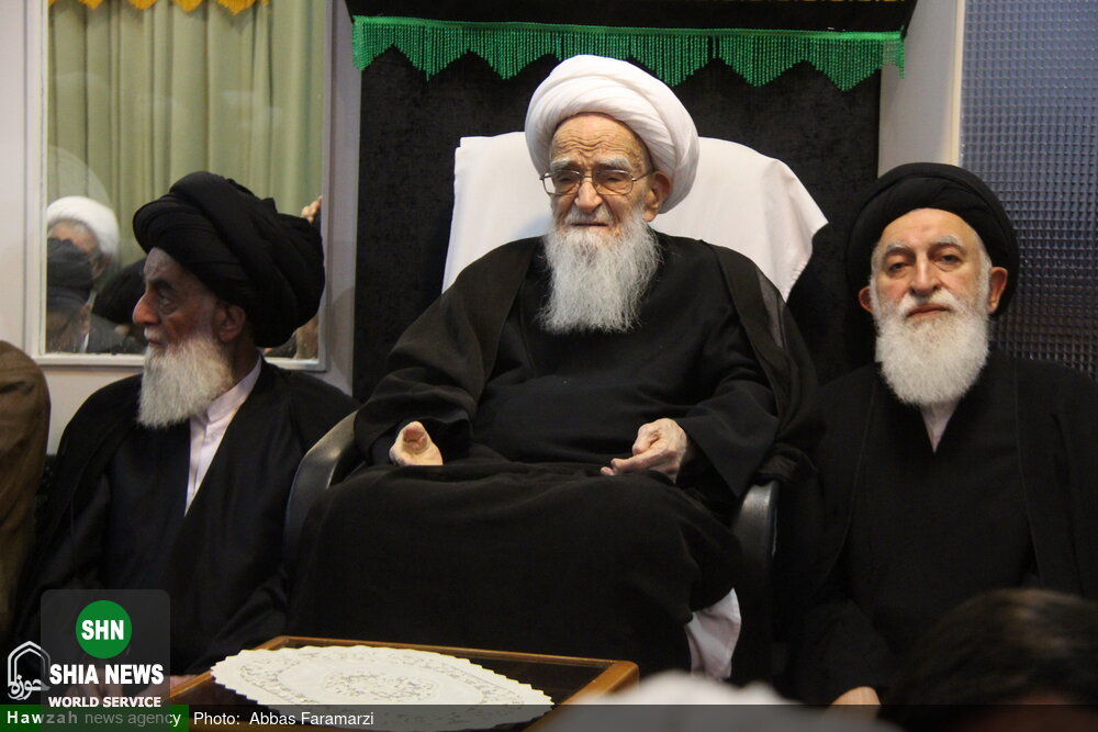 نشست جمعی از اساتید حوزه با حضور آیتالله صافی گلپایگانی نشست جمعی از اساتید حوزه با حضور آیتالله صافی گلپایگانی