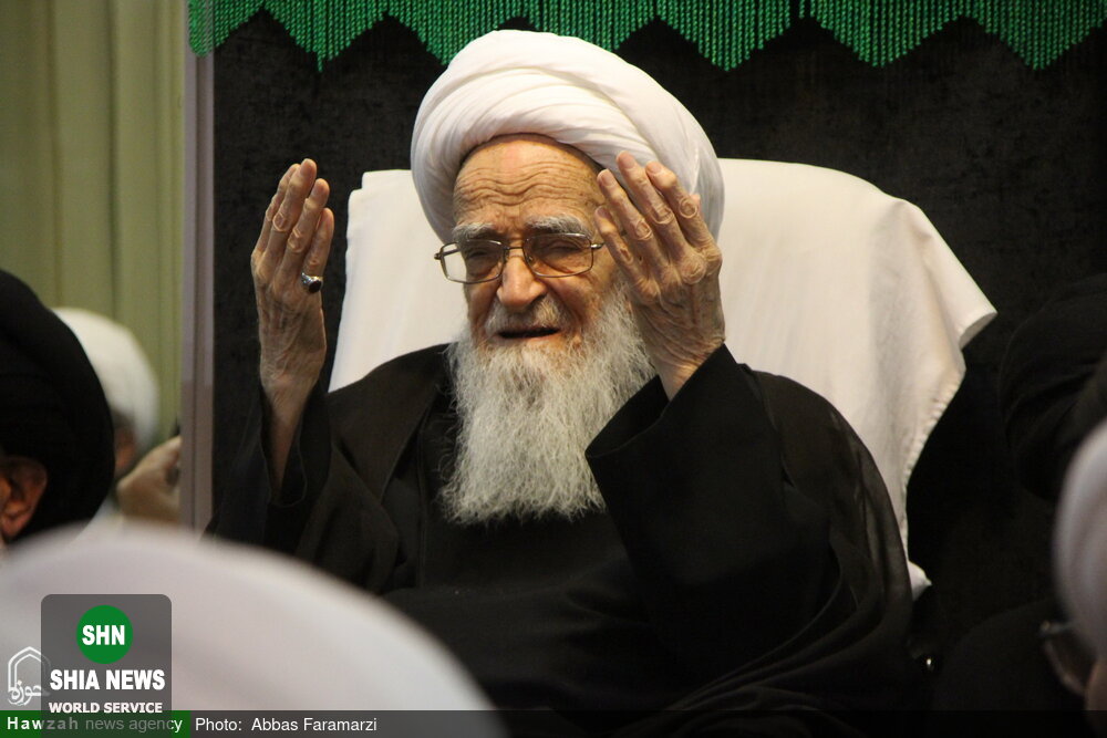 نشست جمعی از اساتید حوزه با حضور آیتالله صافی گلپایگانی نشست جمعی از اساتید حوزه با حضور آیتالله صافی گلپایگانی