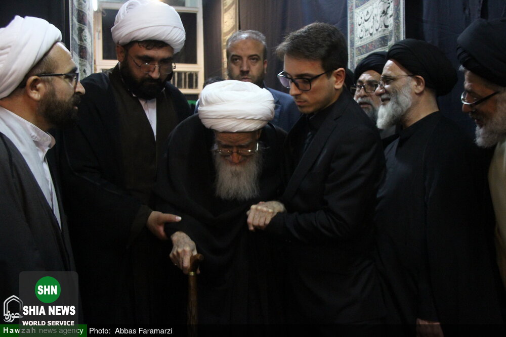 نشست جمعی از اساتید حوزه با حضور آیتالله صافی گلپایگانی نشست جمعی از اساتید حوزه با حضور آیتالله صافی گلپایگانی