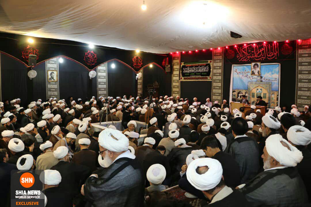 گزارش تصویری از جلسه عمومی نشست دوره ای اساتید در بیت آیت الله صافی گلپایگانی گزارش تصویری از جلسه عمومی نشست دوره ای اساتید در بیت آیت الله صافی گلپایگانی