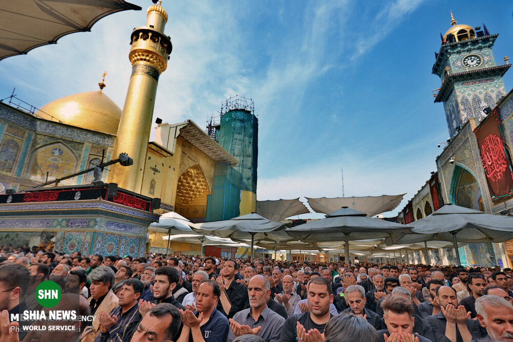 اقامه نماز ظهر در حرم امام امیرالمومنین(ع) اقامه نماز ظهر در حرم امام امیرالمومنین(ع)