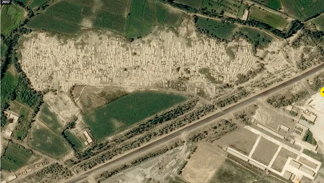 تصاویر ماهواره‌ای از چند گورستان مسلمانان اویغور قبل و پس از تخریب