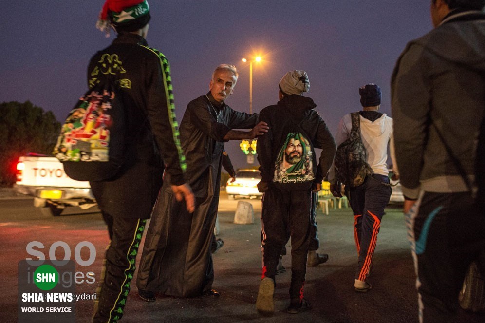 پذیرایی از زائران اربعین توسط پیرمرد مسیحی