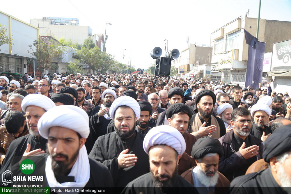 دسته عزاداری شهادت امام حسن عسکری(ع) با حضور آیت الله وحید خراسانی دسته عزاداری شهادت امام حسن عسکری(ع) با حضور آیت الله وحید خراسانی