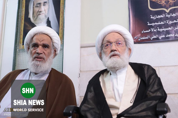 شیخ عیسی قاسم در مراسم ترحیم روحانی شیعه عربستانی شیخ عیسی قاسم در مراسم ترحیم روحانی شیعه عربستانی