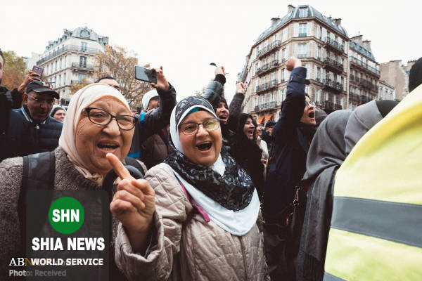تظاهرات هزاران نفر علیه اسلام هراسی در پاریس تظاهرات هزاران نفر علیه اسلام هراسی در پاریس