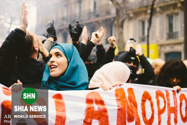 تظاهرات هزاران نفر علیه اسلام هراسی در پاریس تظاهرات هزاران نفر علیه اسلام هراسی در پاریس