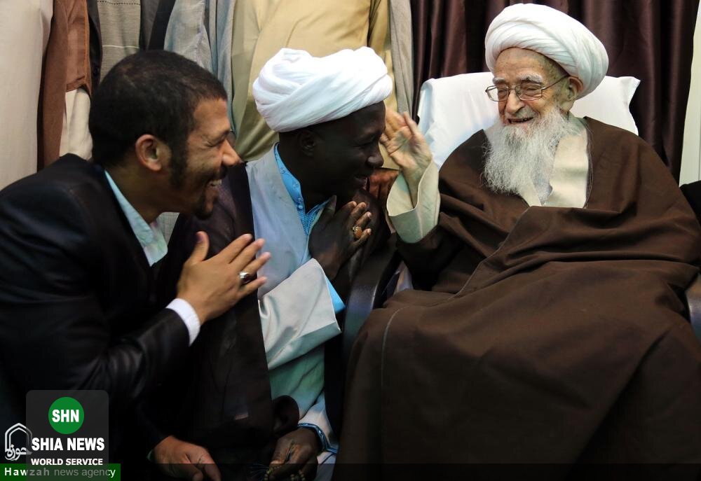 جشن عمامه گذاری طلاب در سالروز میلاد پیامبر(ص) و امام جعفر صادق(ع)