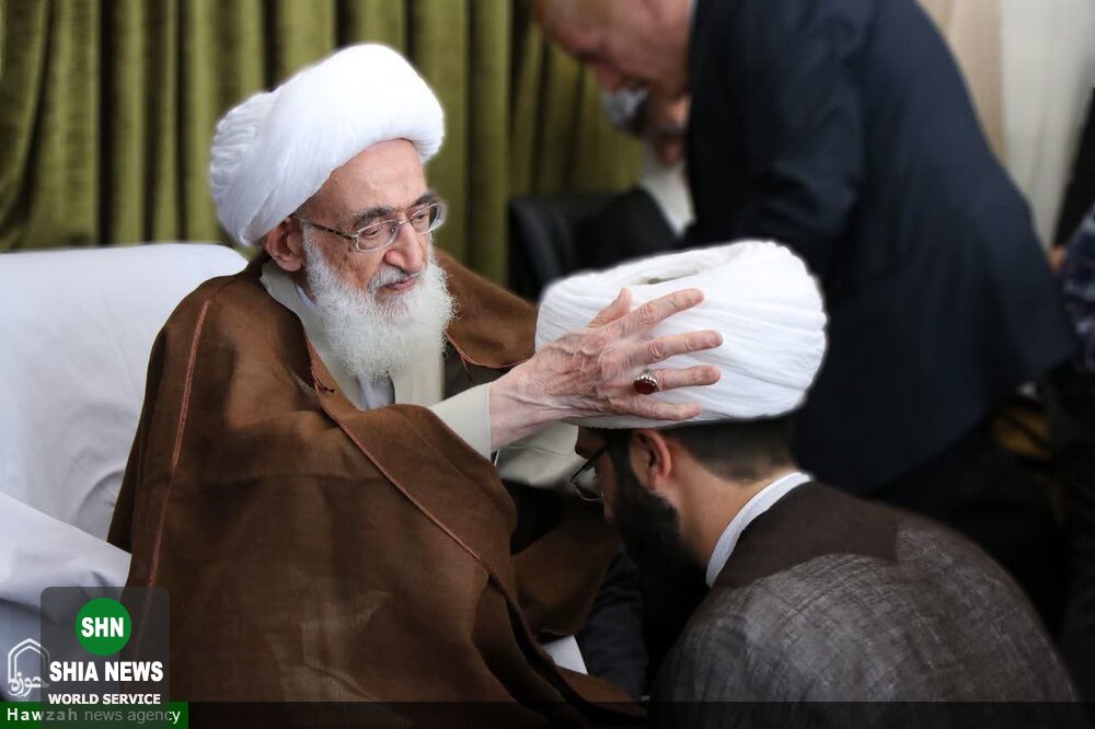 جشن عمامه گذاری طلاب در سالروز میلاد پیامبر(ص) و امام جعفر صادق(ع)