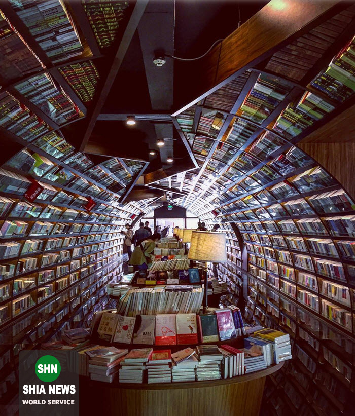 تونل بی‌پایانی از کتاب با معماری داخلی بی‌نظیر