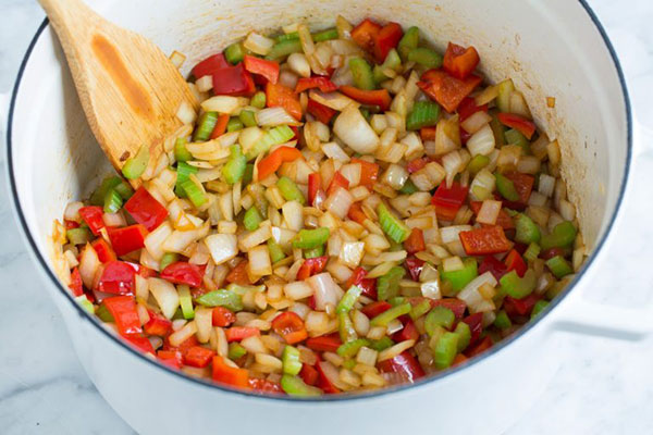 خوراک لوبیاقرمز با برنج؛ یک ناهار کامل و مغذی خوراک لوبیاقرمز با برنج؛ یک ناهار کامل و مغذی